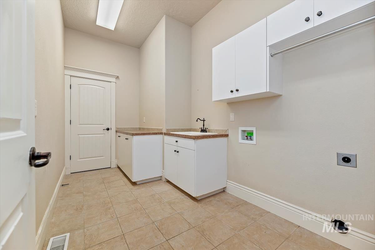 8117 Goldstream Court