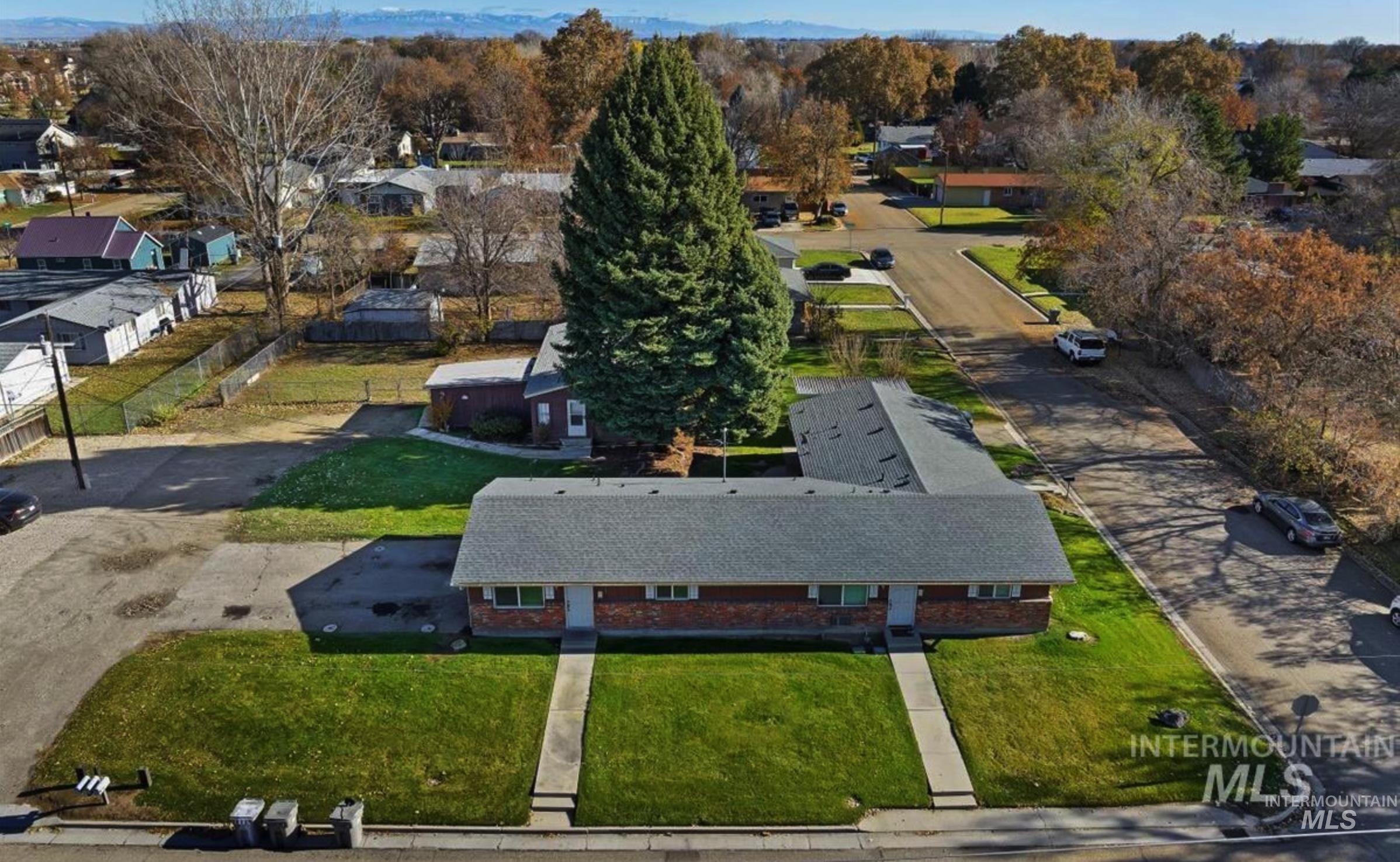 2317 S Montana Ave