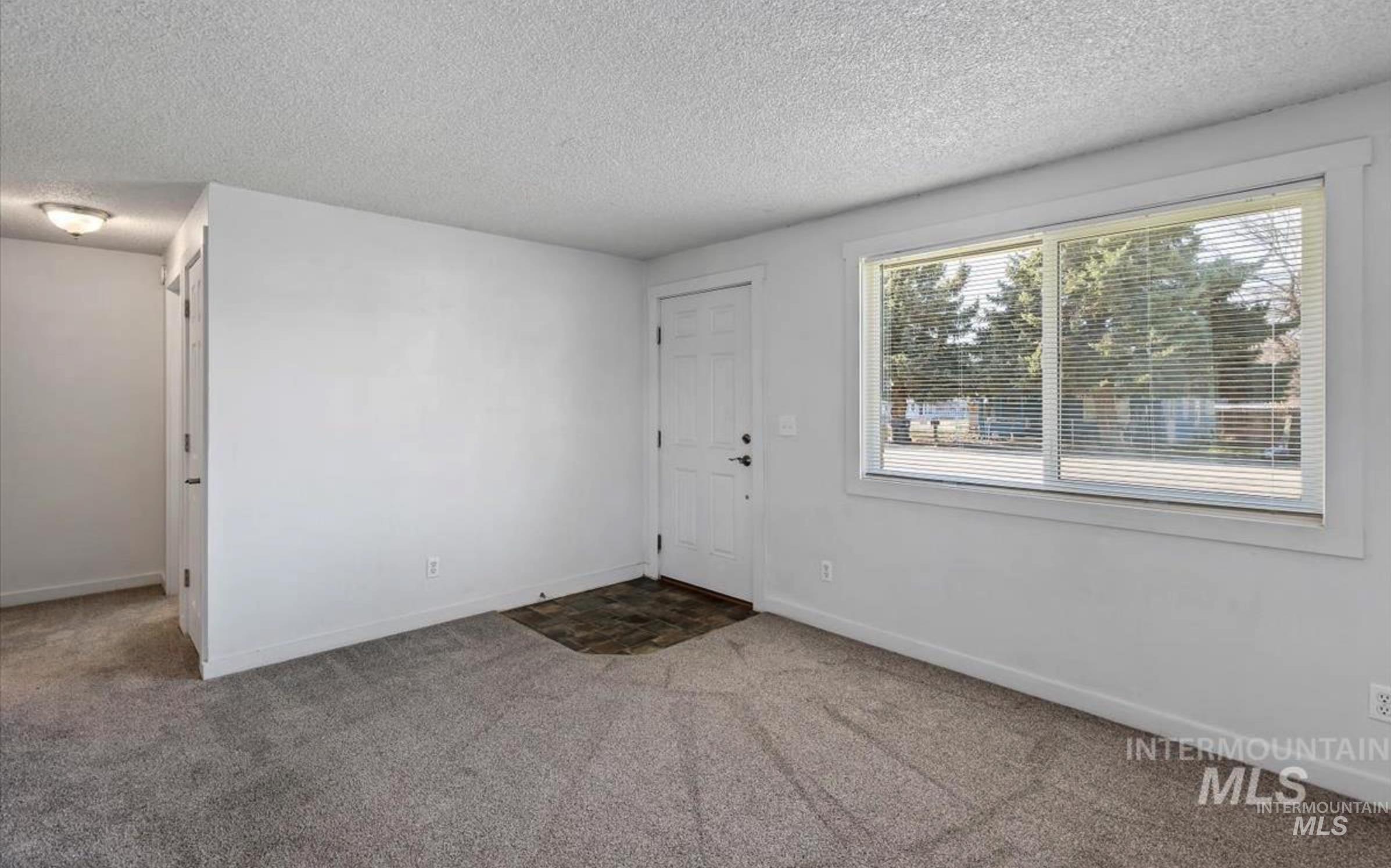 2317 S Montana Ave