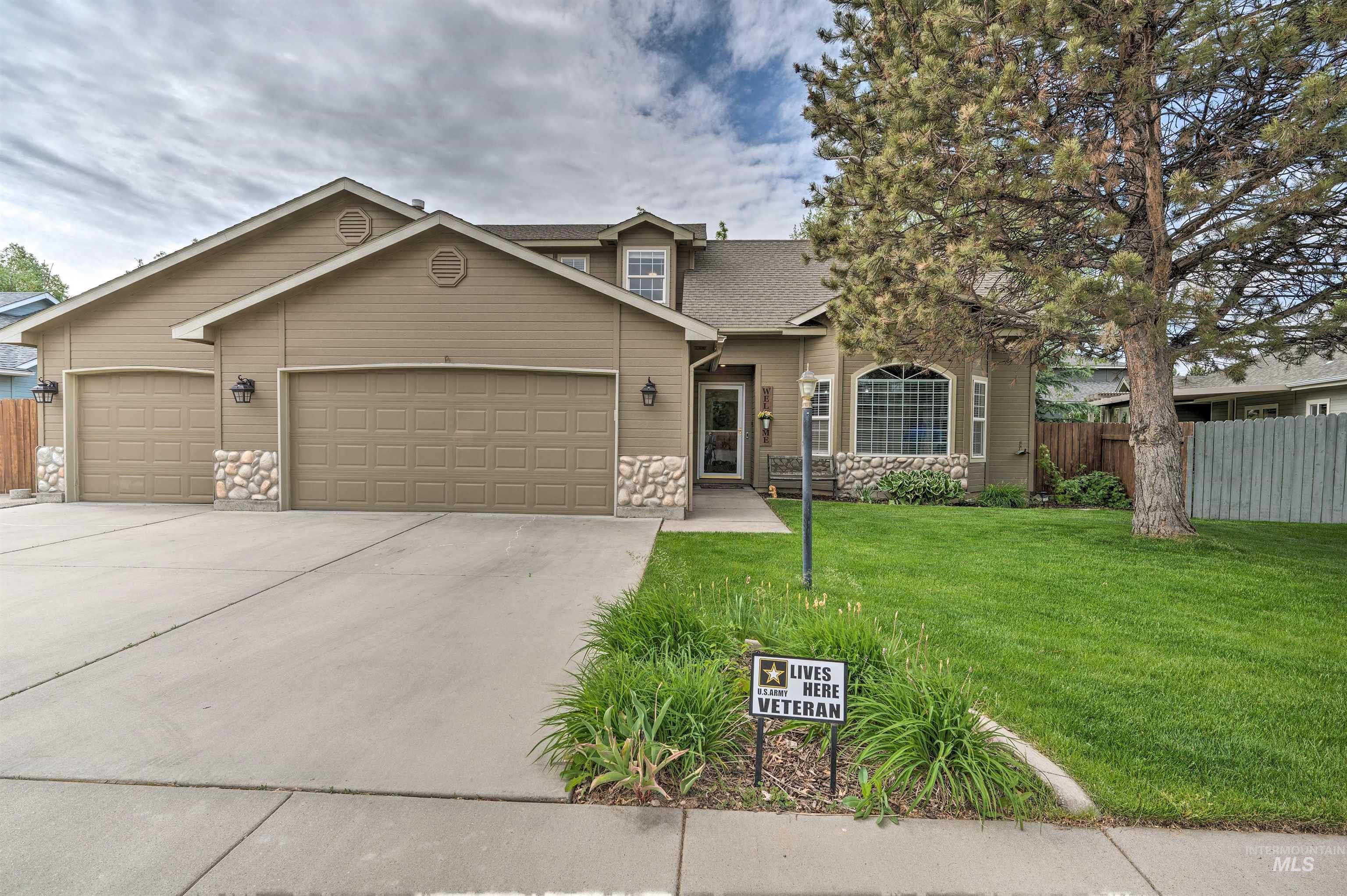 1709 E Summerfalls Dr