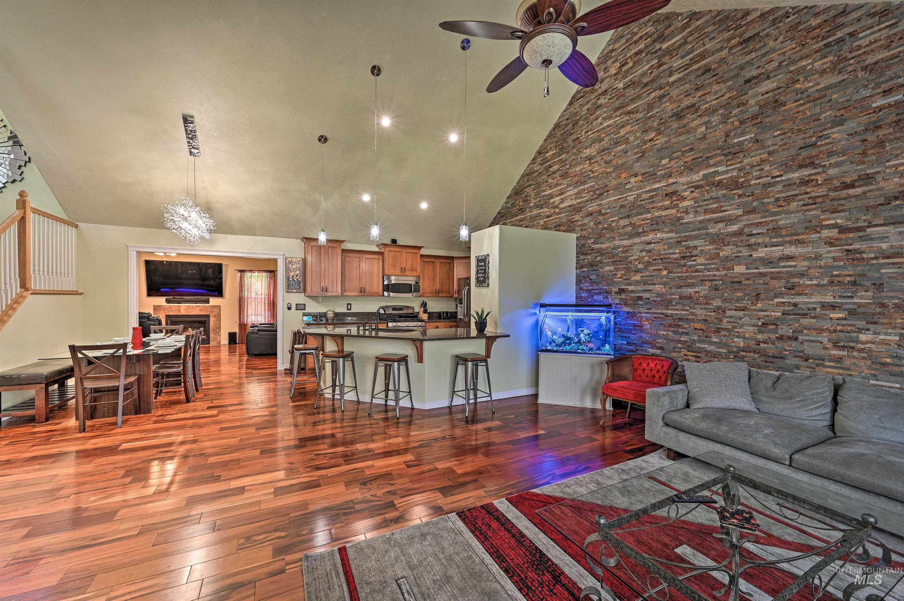 1709 E Summerfalls Dr