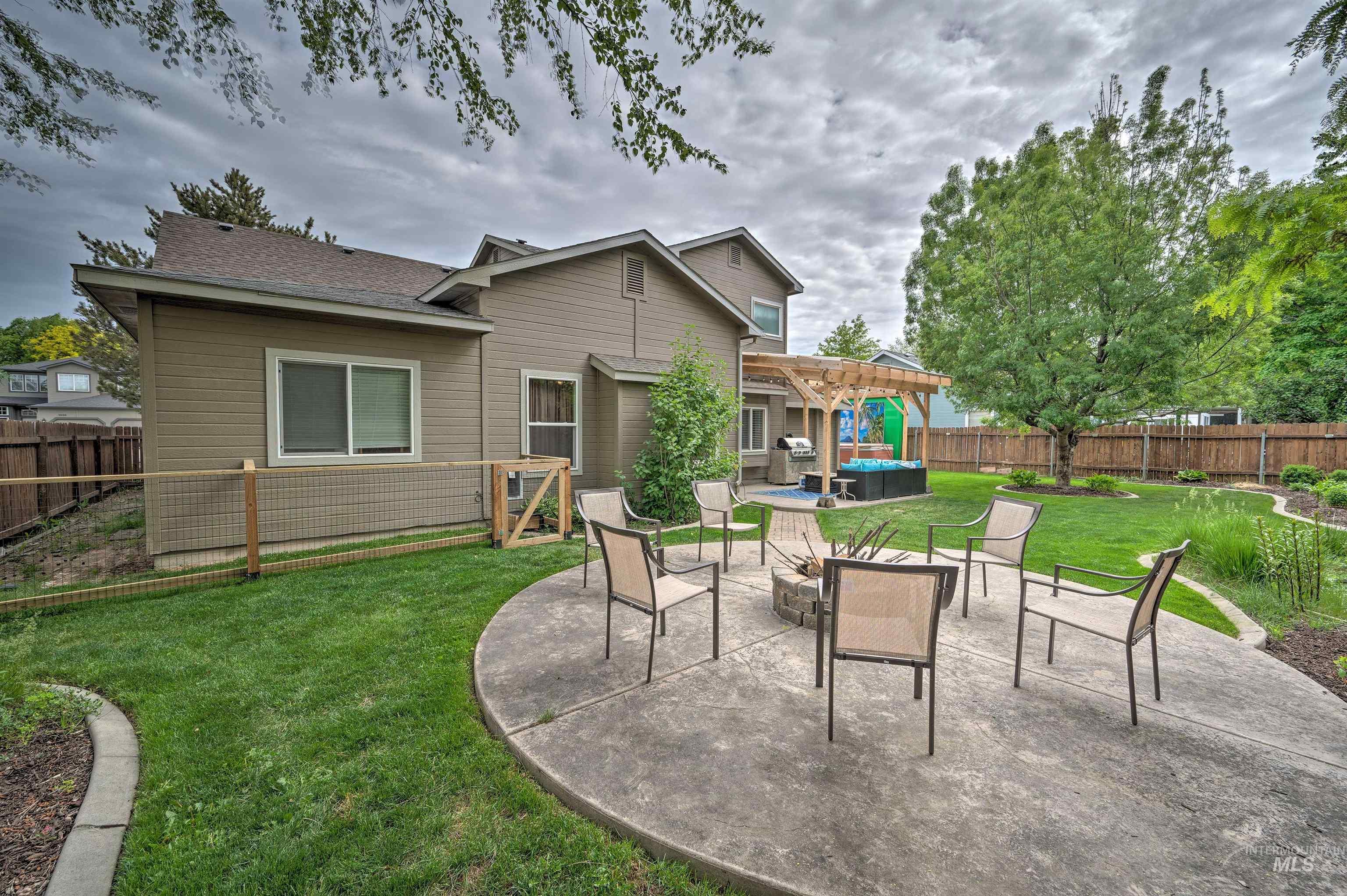 1709 E Summerfalls Dr