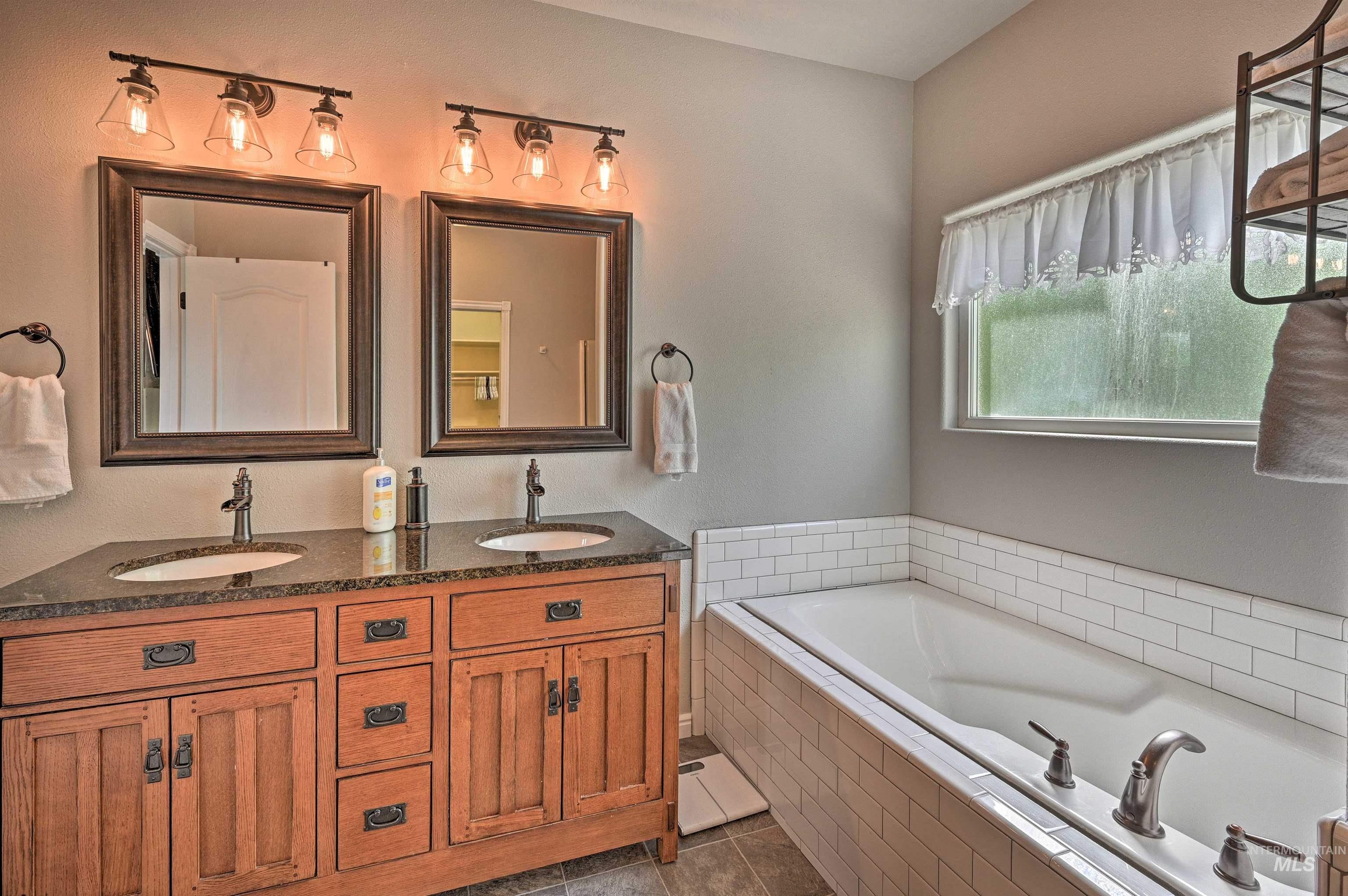 1709 E Summerfalls Dr