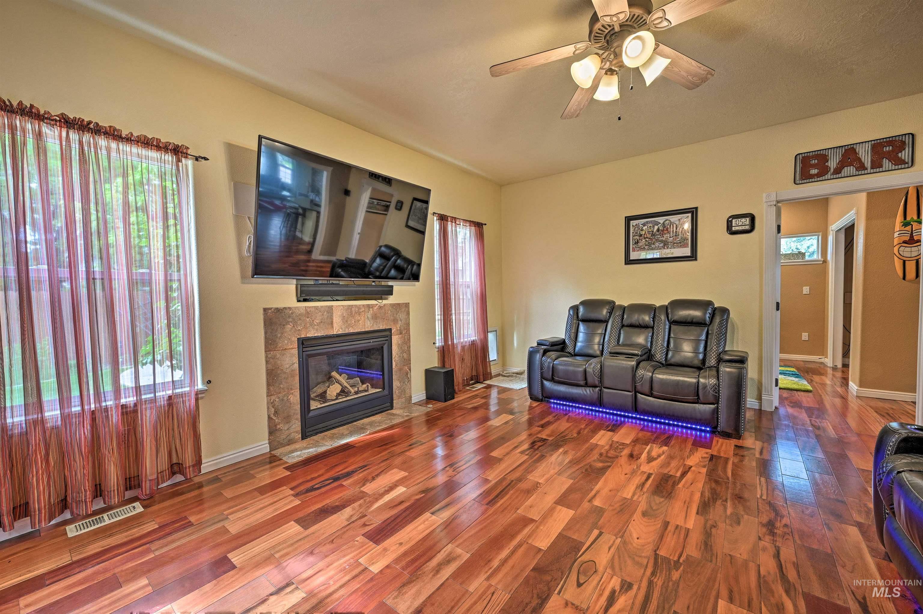 1709 E Summerfalls Dr