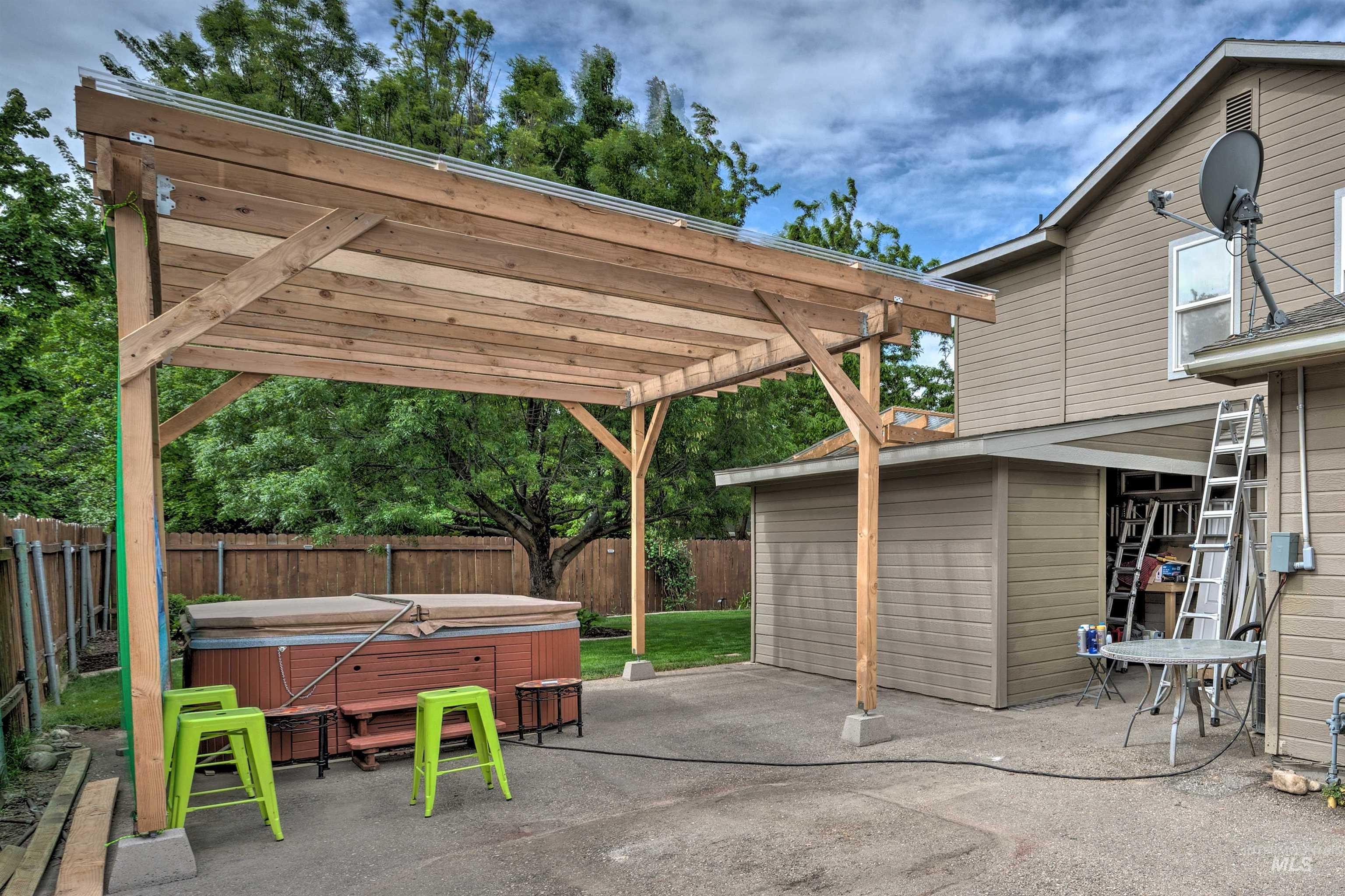 1709 E Summerfalls Dr