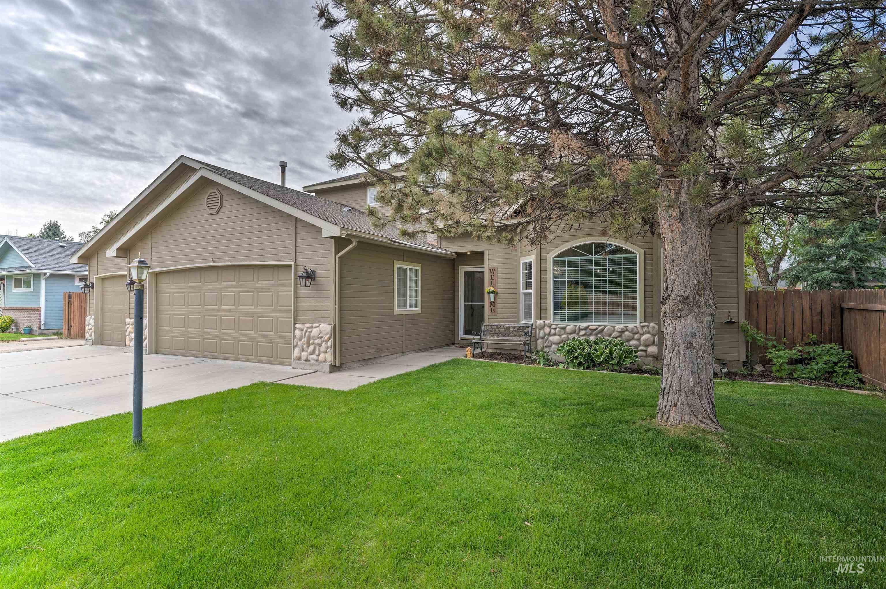 1709 E Summerfalls Dr