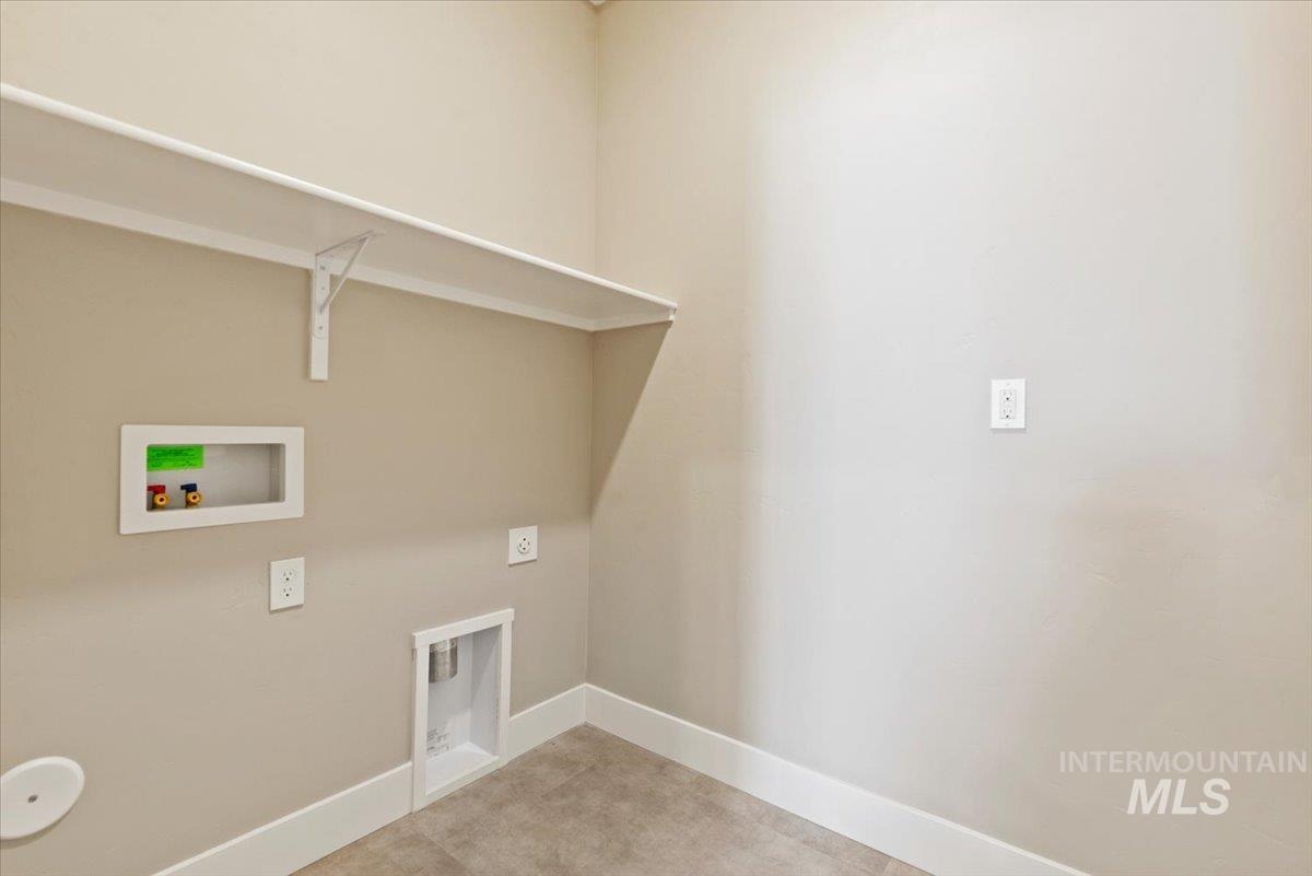 12108 S Glory Ln