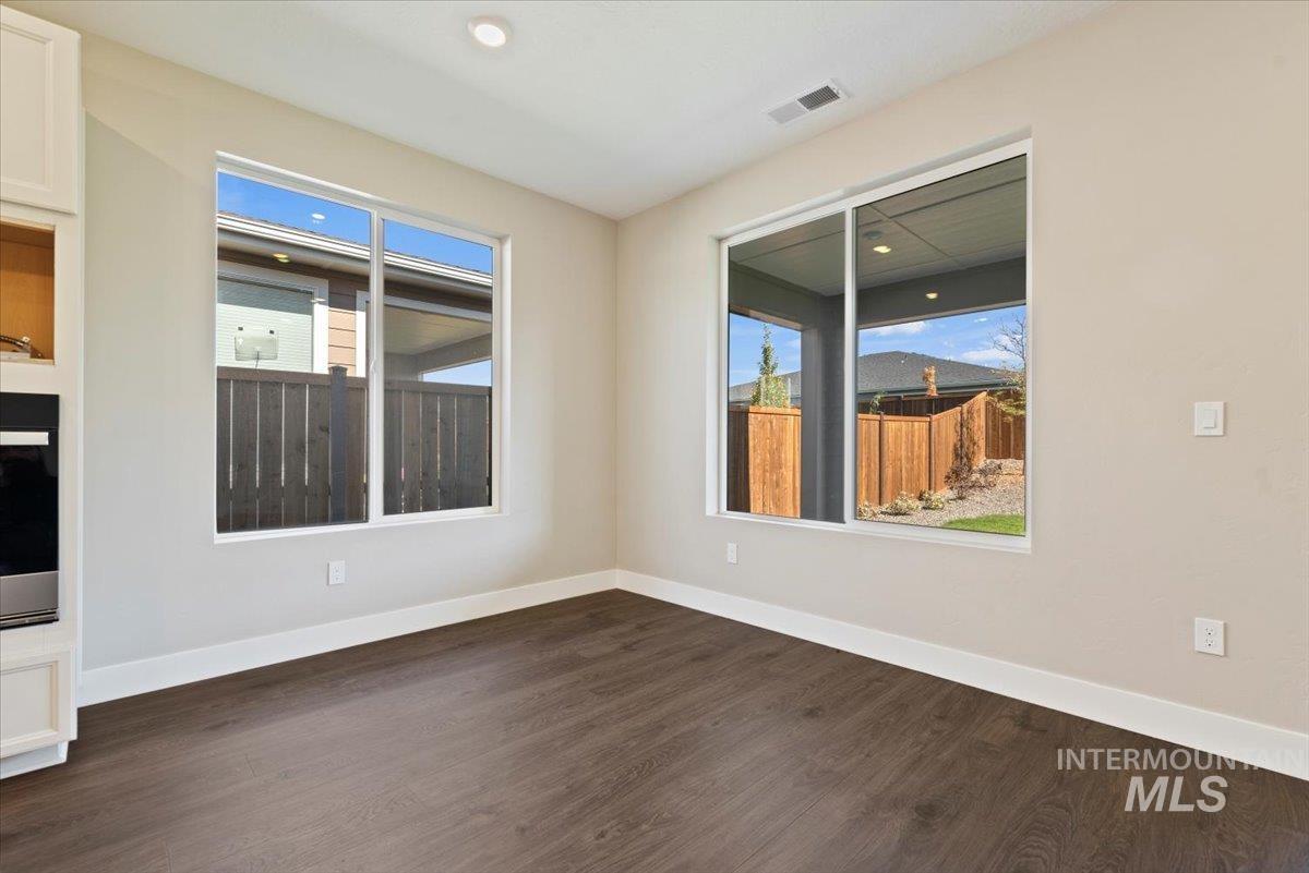 12108 S Glory Ln
