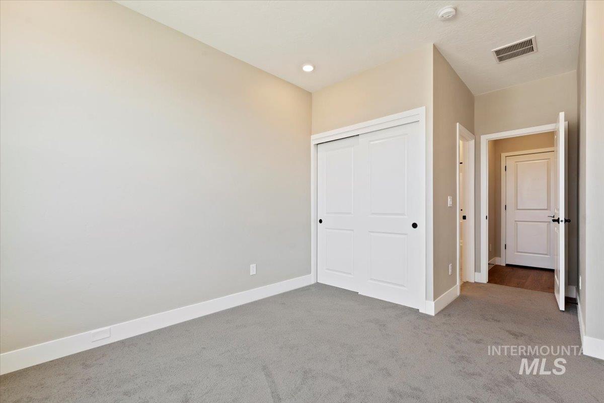 12108 S Glory Ln