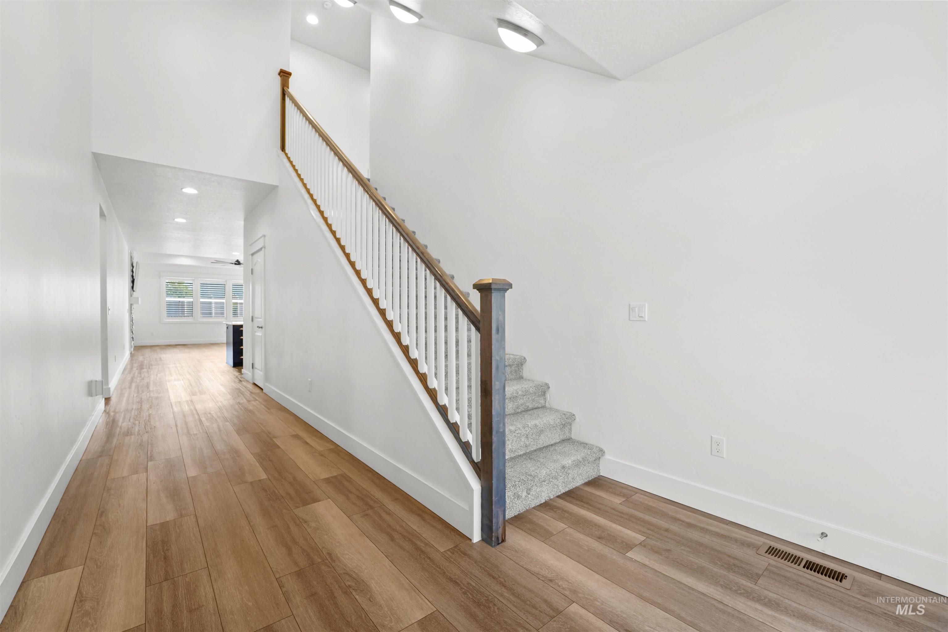 418 Fox Lantern Ct
