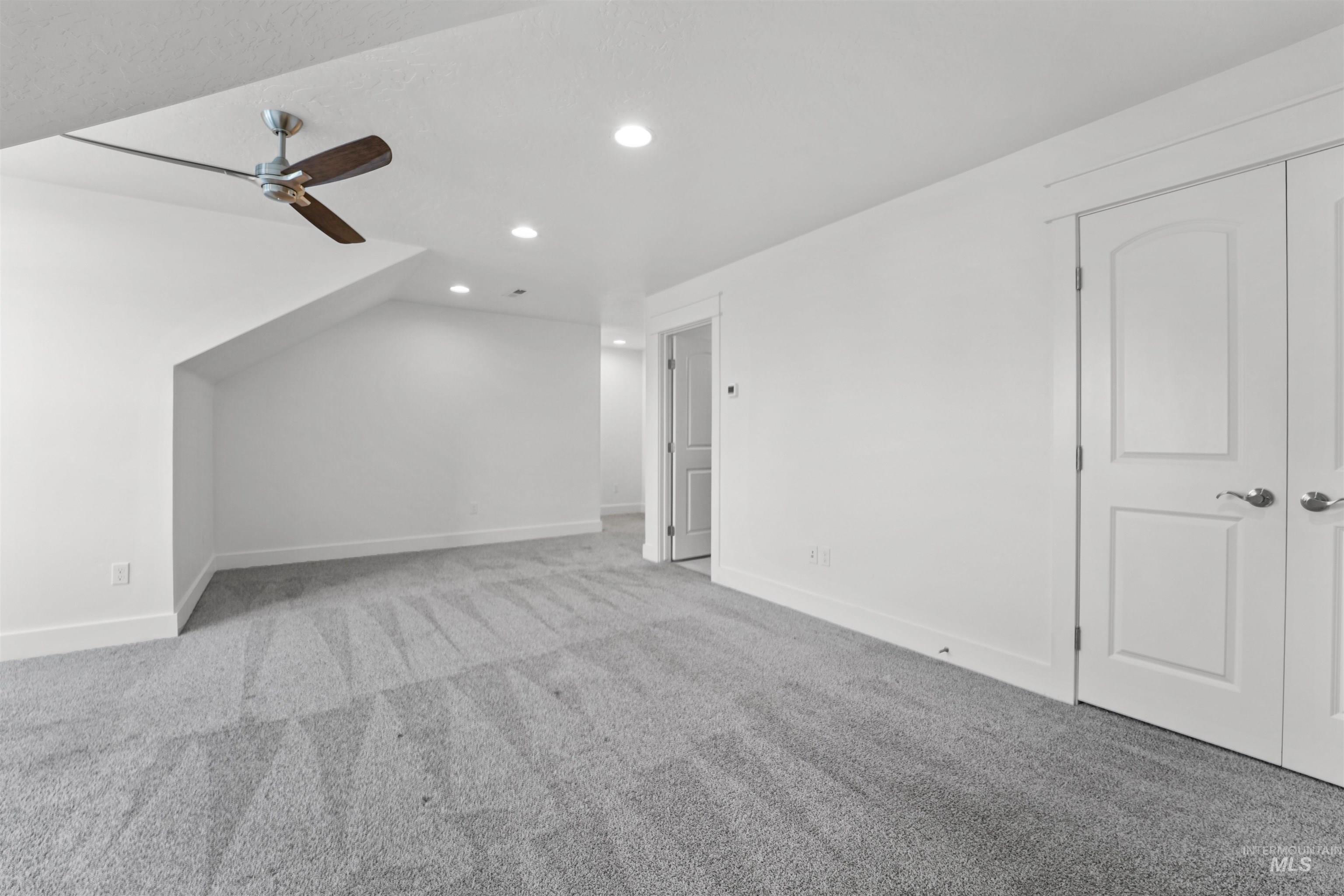 418 Fox Lantern Ct