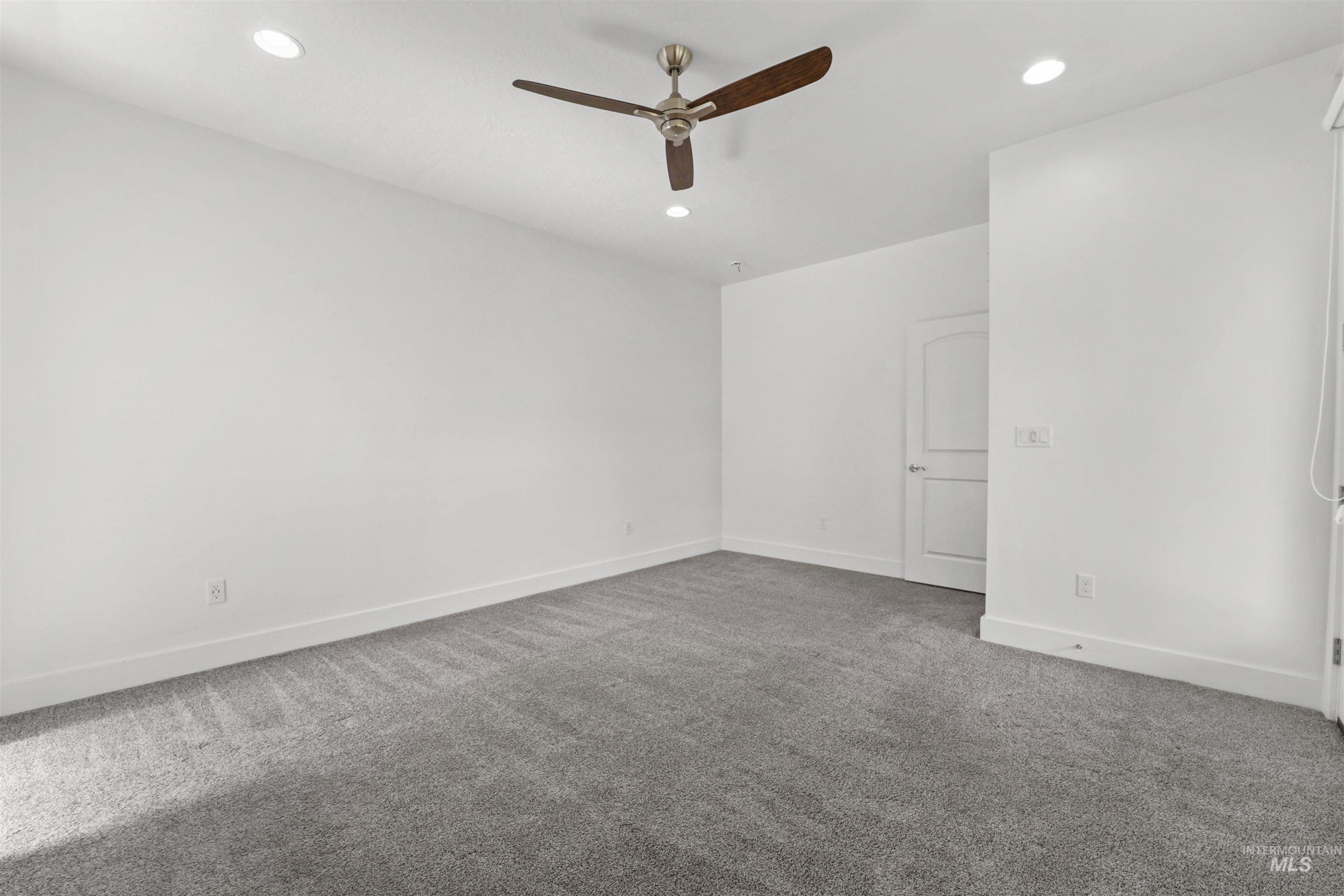 418 Fox Lantern Ct