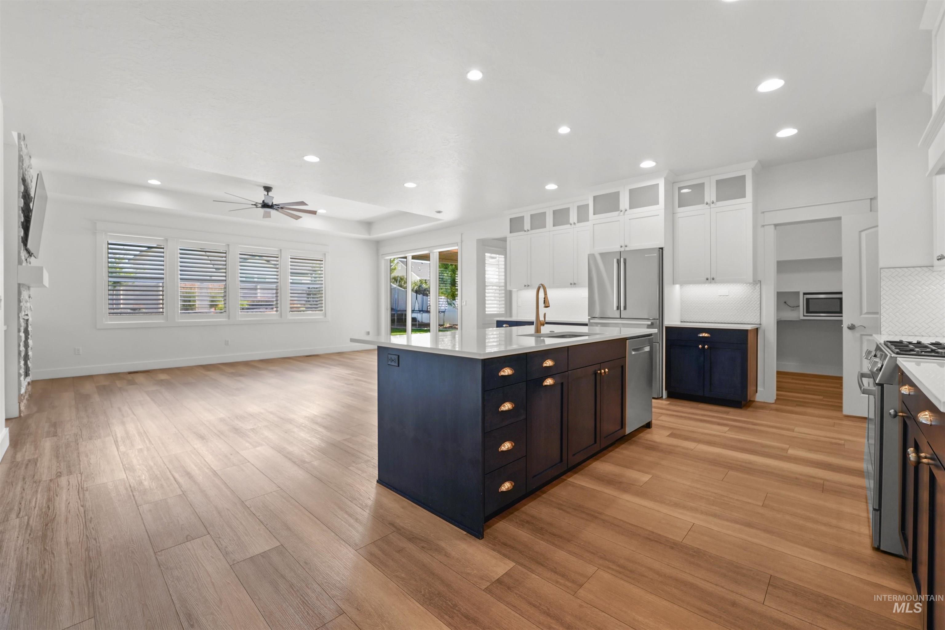418 Fox Lantern Ct