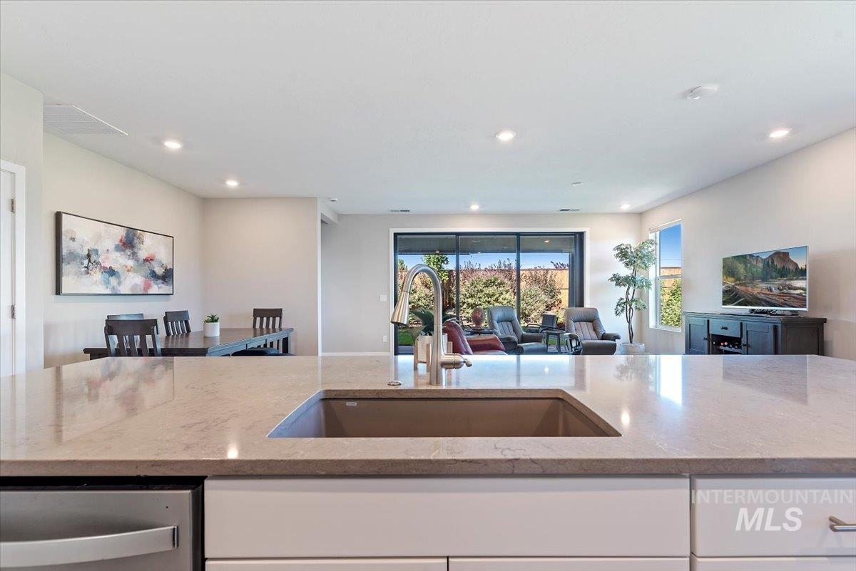 12053 S Glory Lane