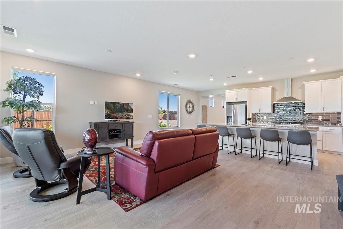 12053 S Glory Lane