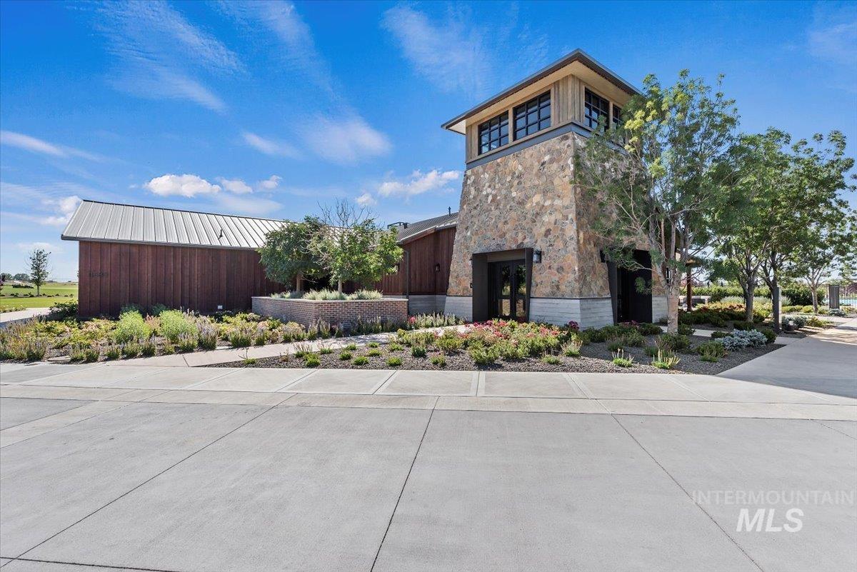 12053 S Glory Lane