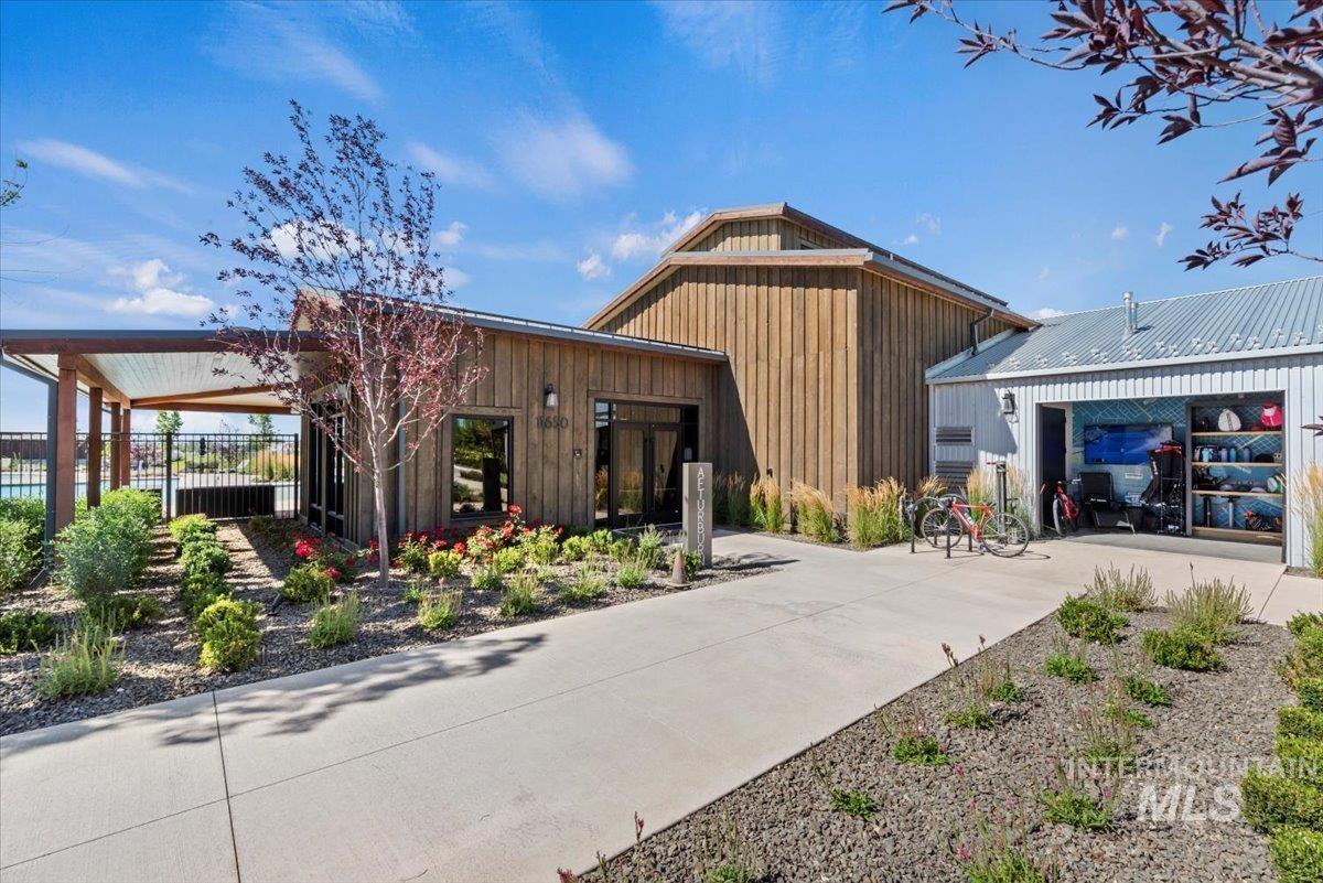 12053 S Glory Lane