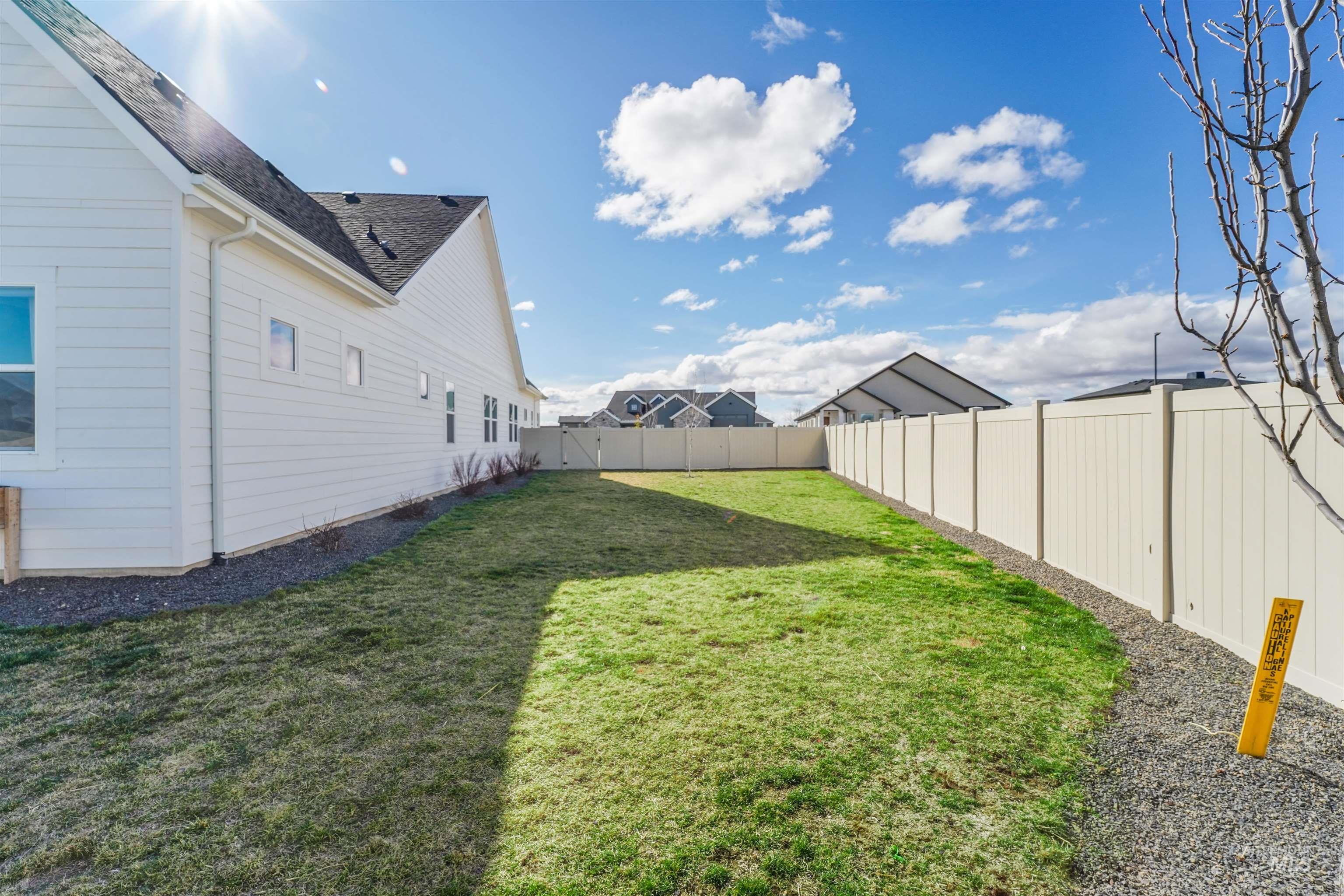 262 W Moray St