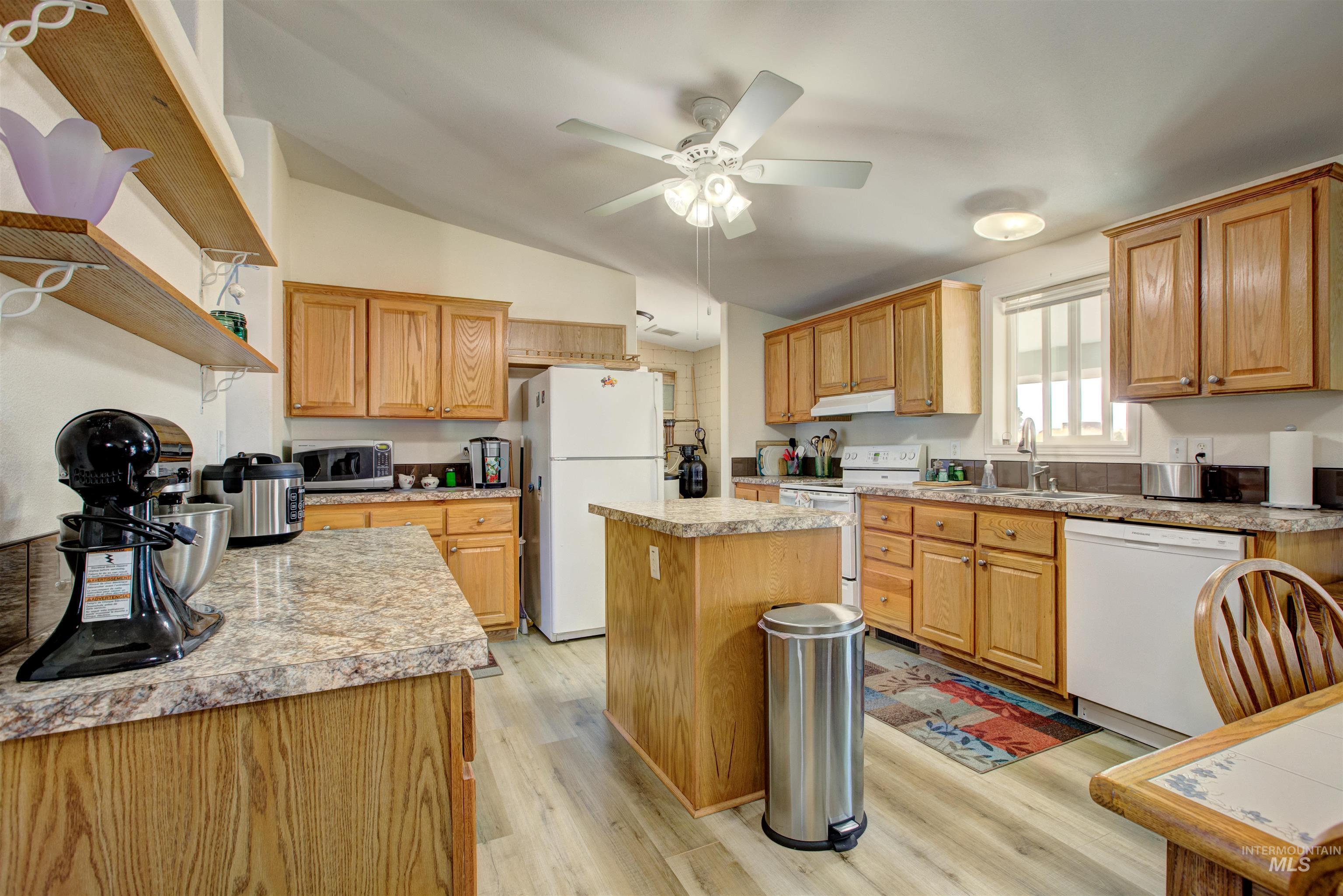 7687 Winter Horses Dr