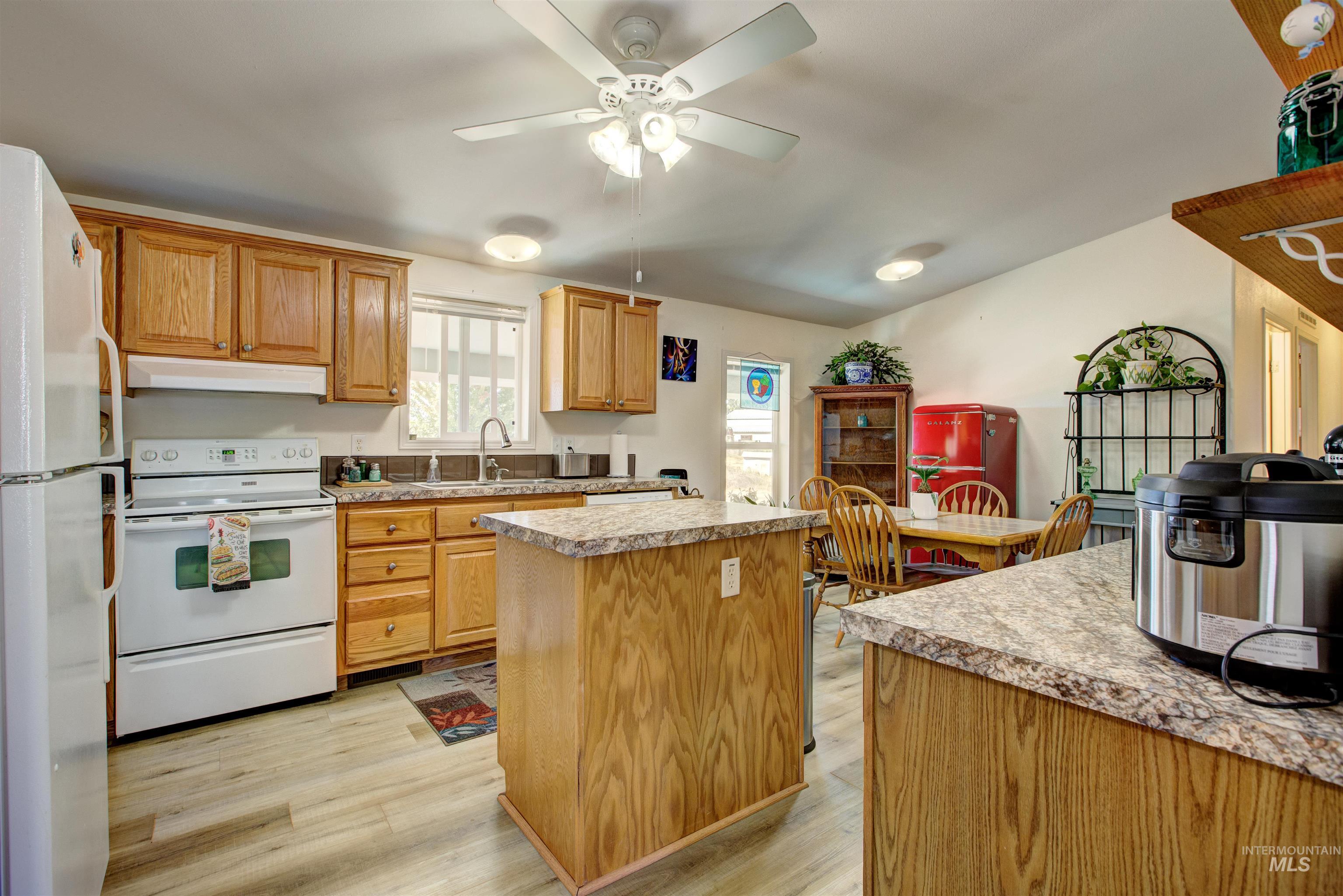 7687 Winter Horses Dr