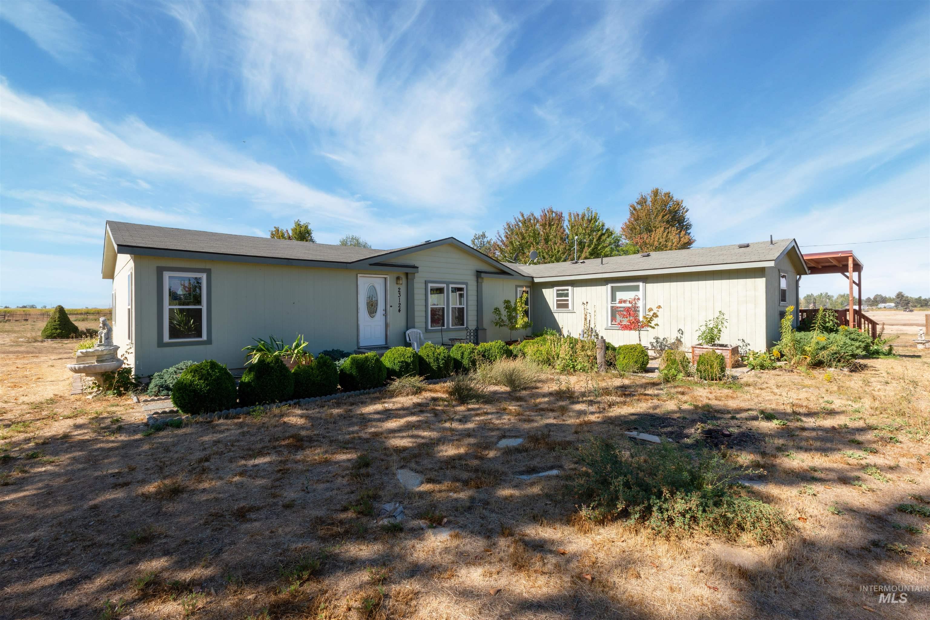 7687 Winter Horses Dr