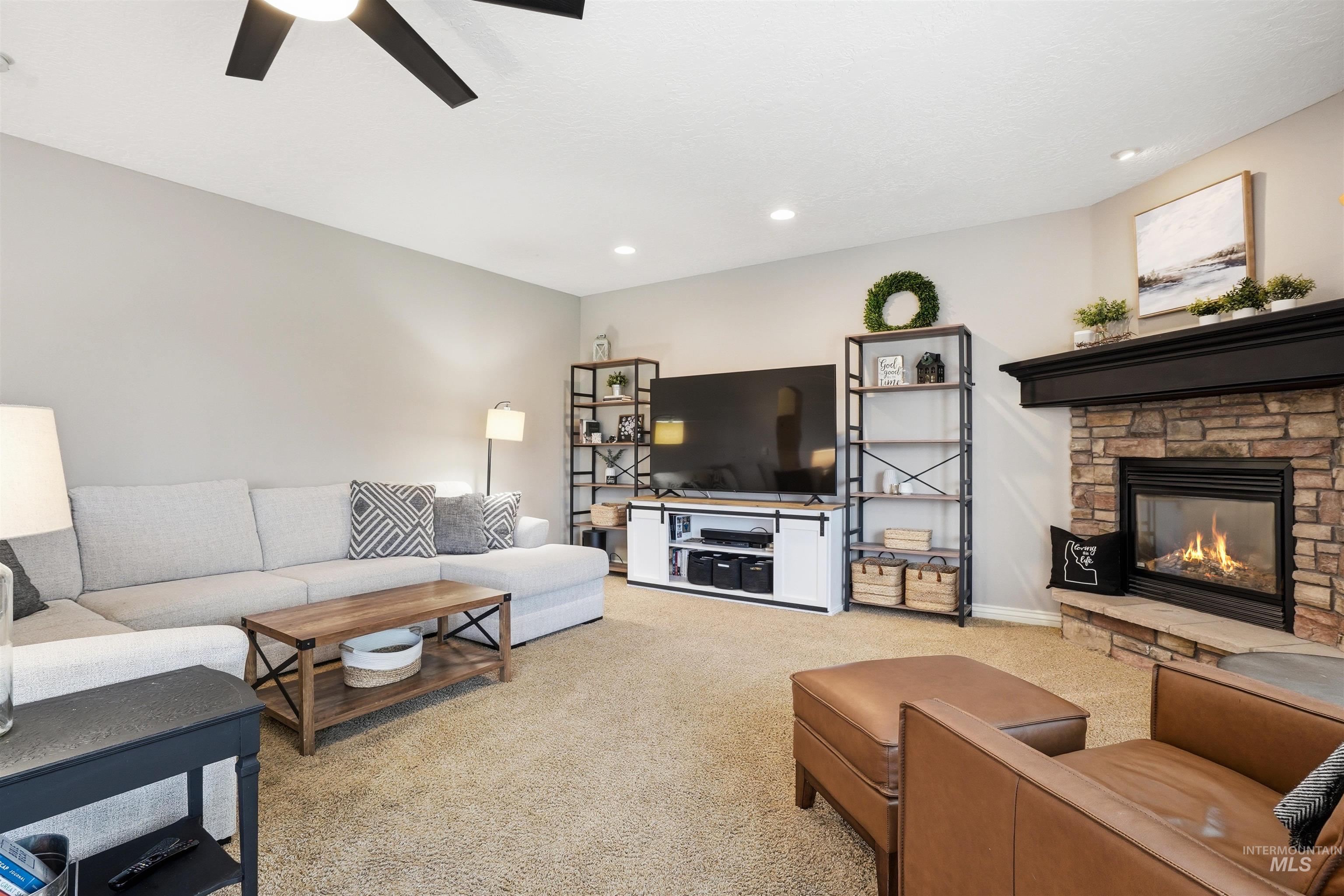 628 Kennedy Dr