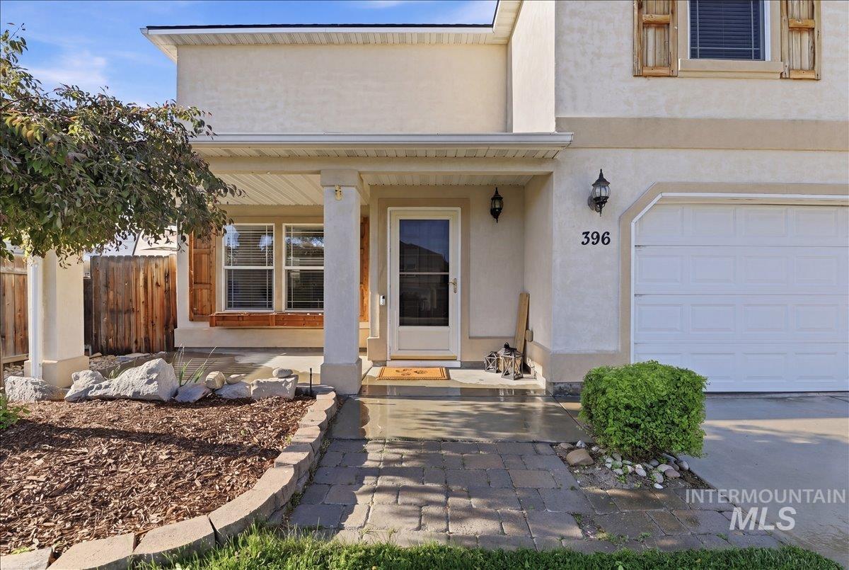 396 E Willowcreek Dr