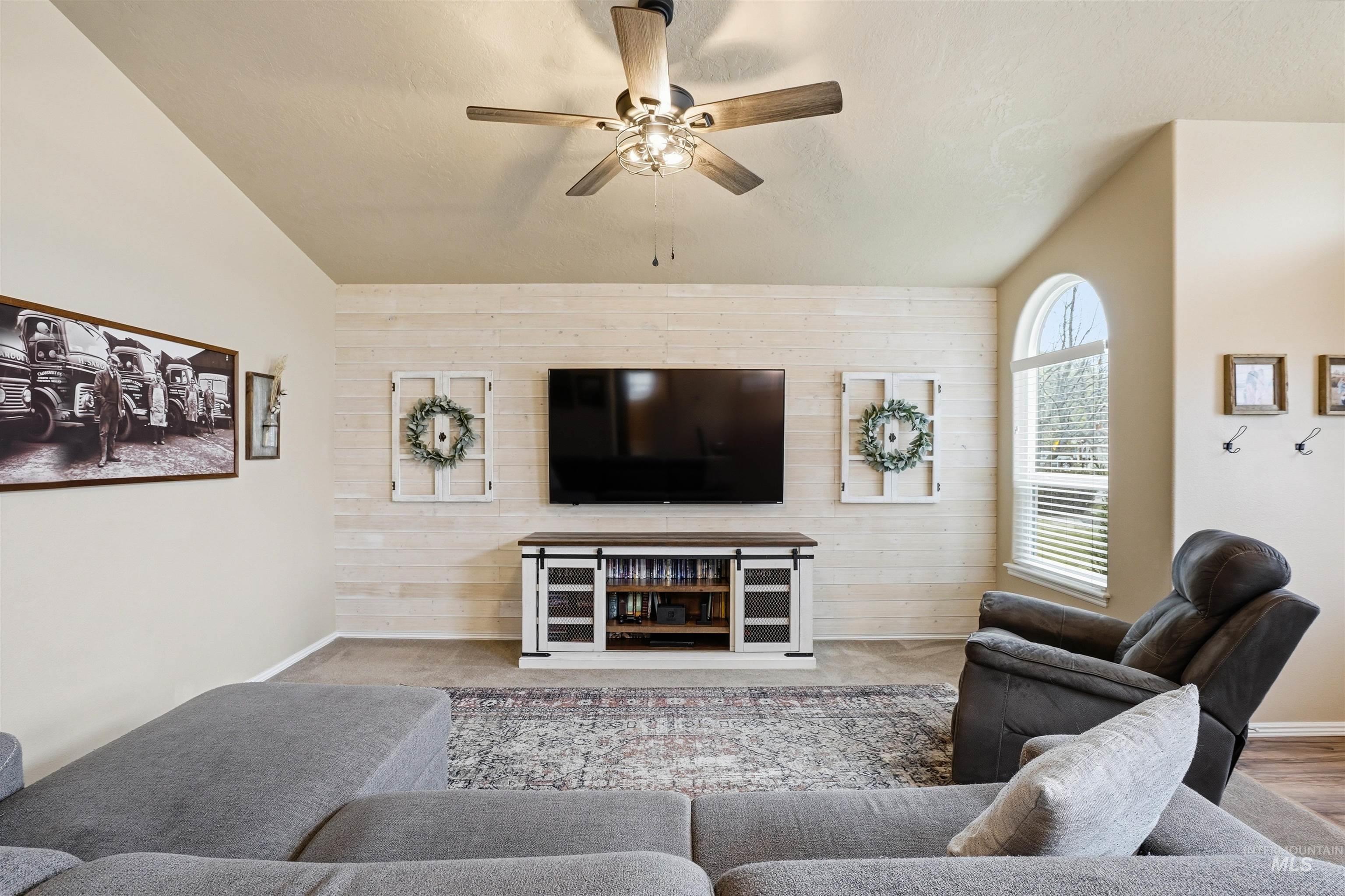 731 Triumph Dr