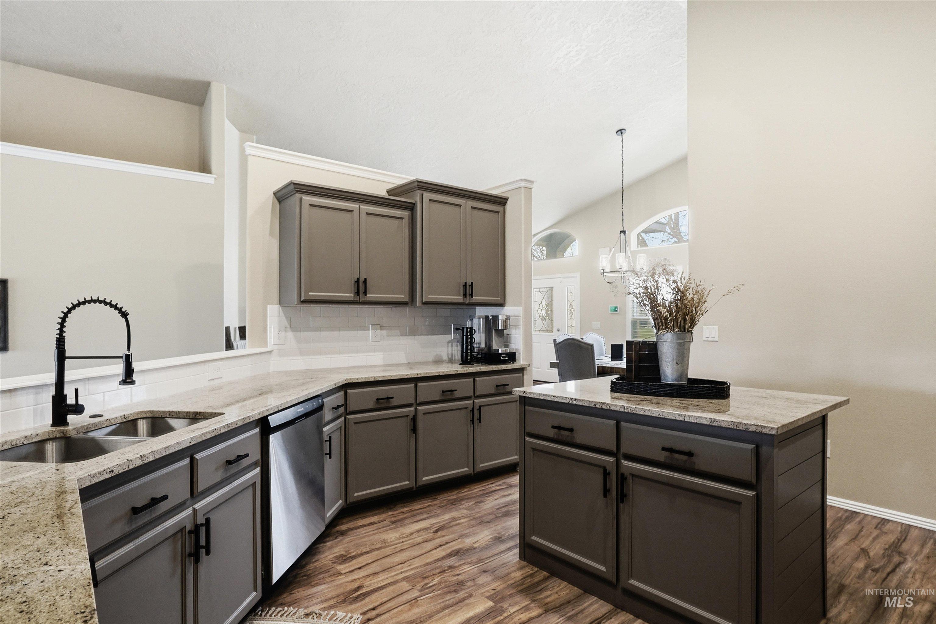 731 Triumph Dr