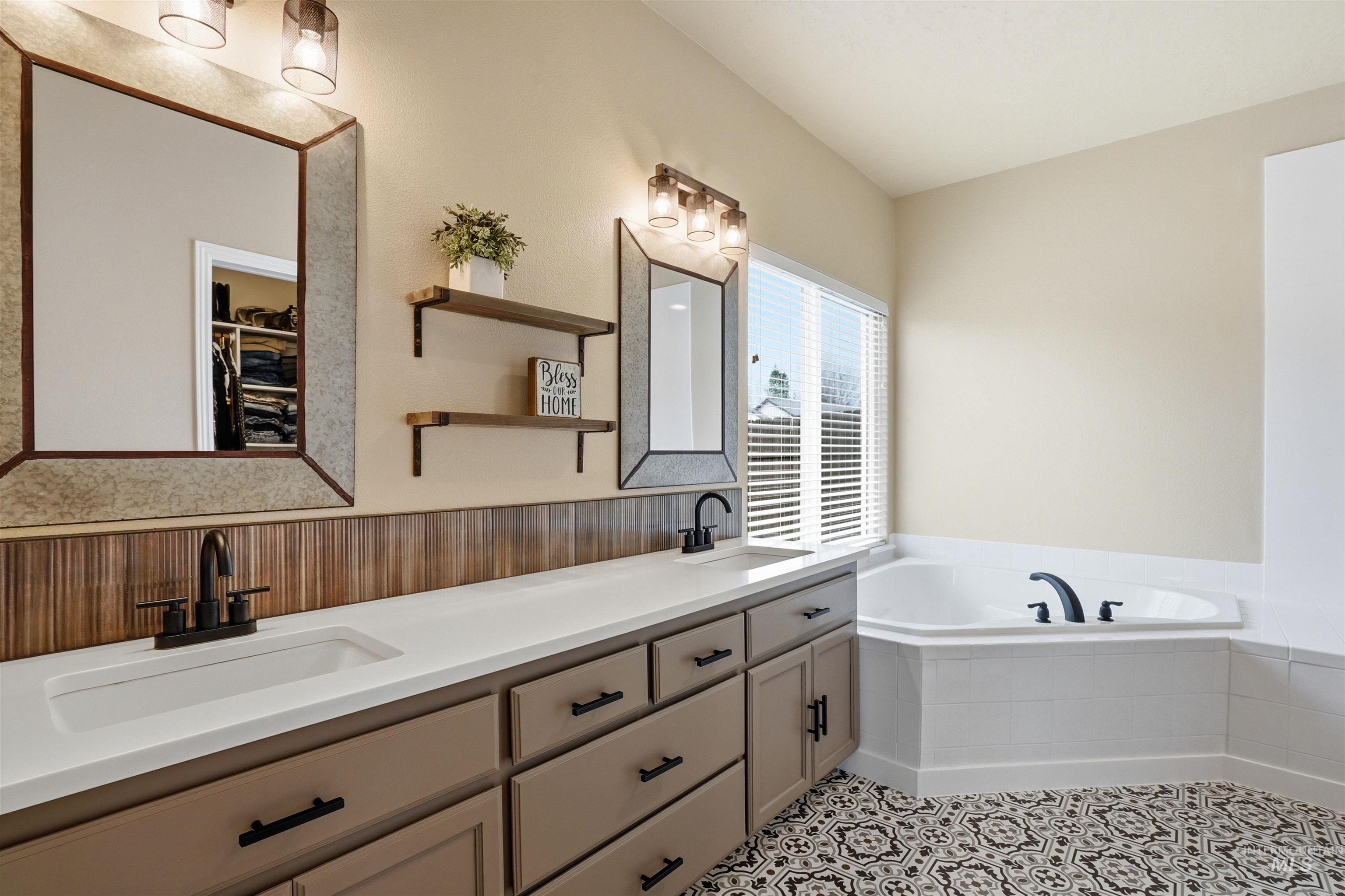 731 Triumph Dr
