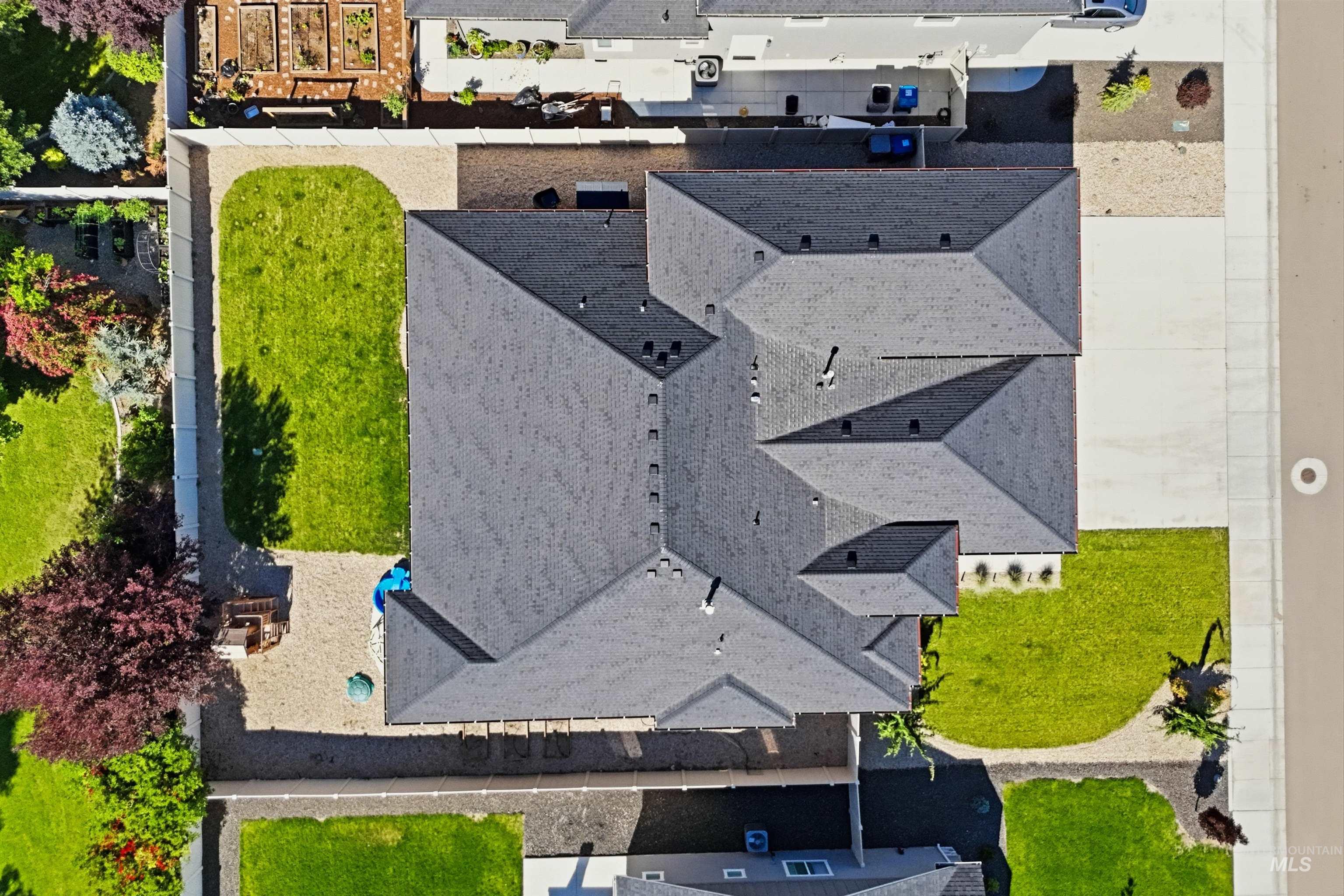 229 W Moray St