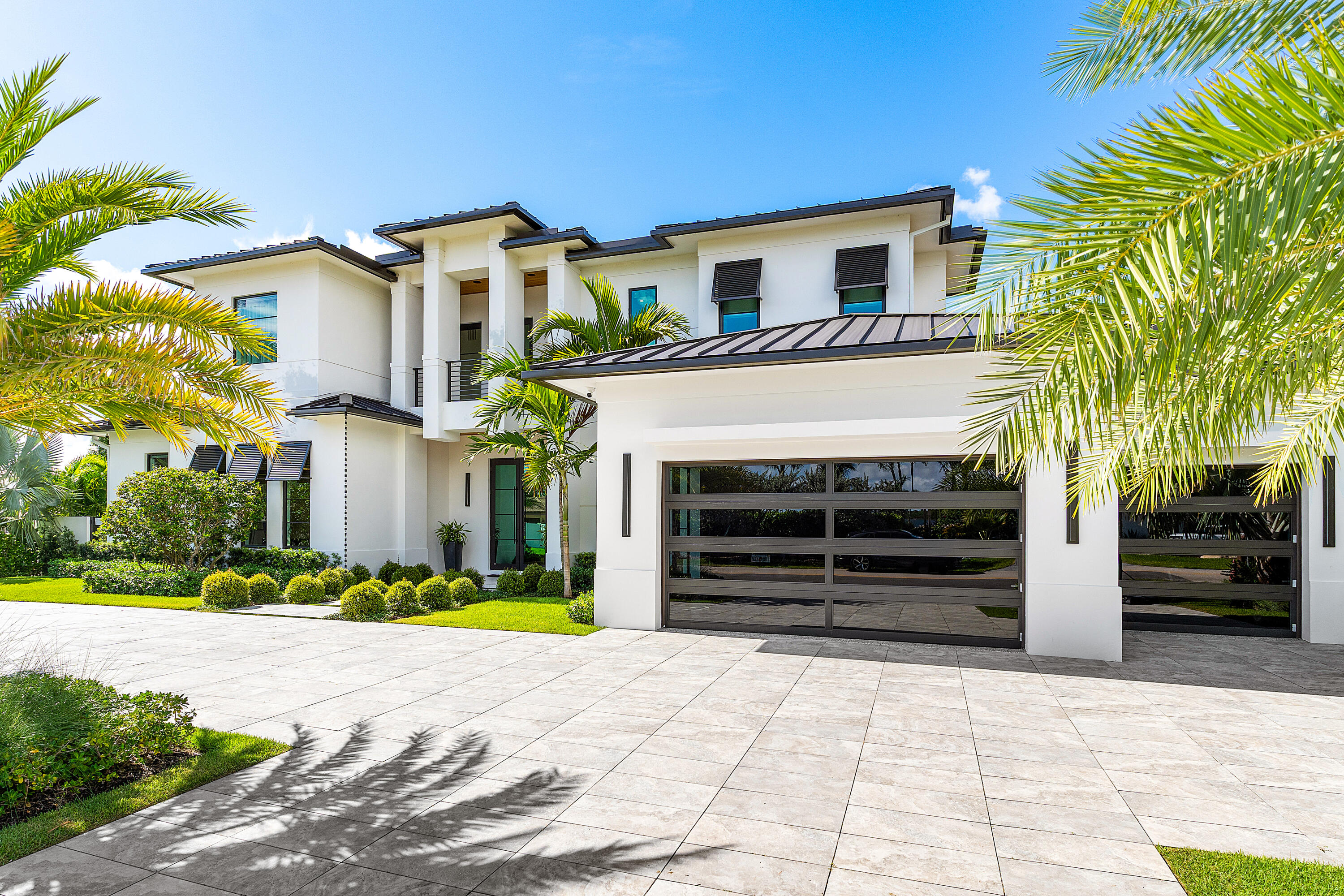 830 Lakeshore Drive