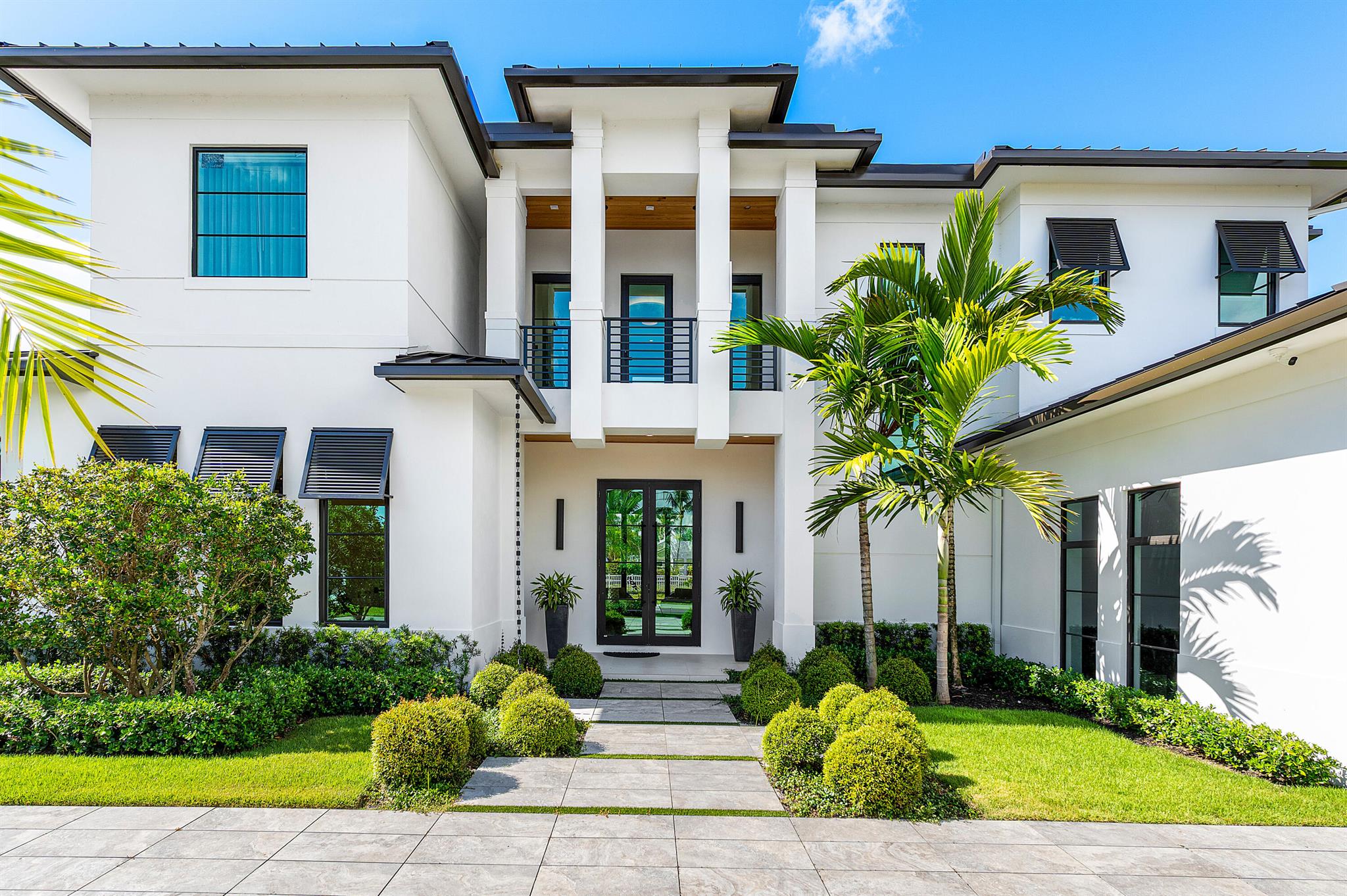 830 Lakeshore Drive