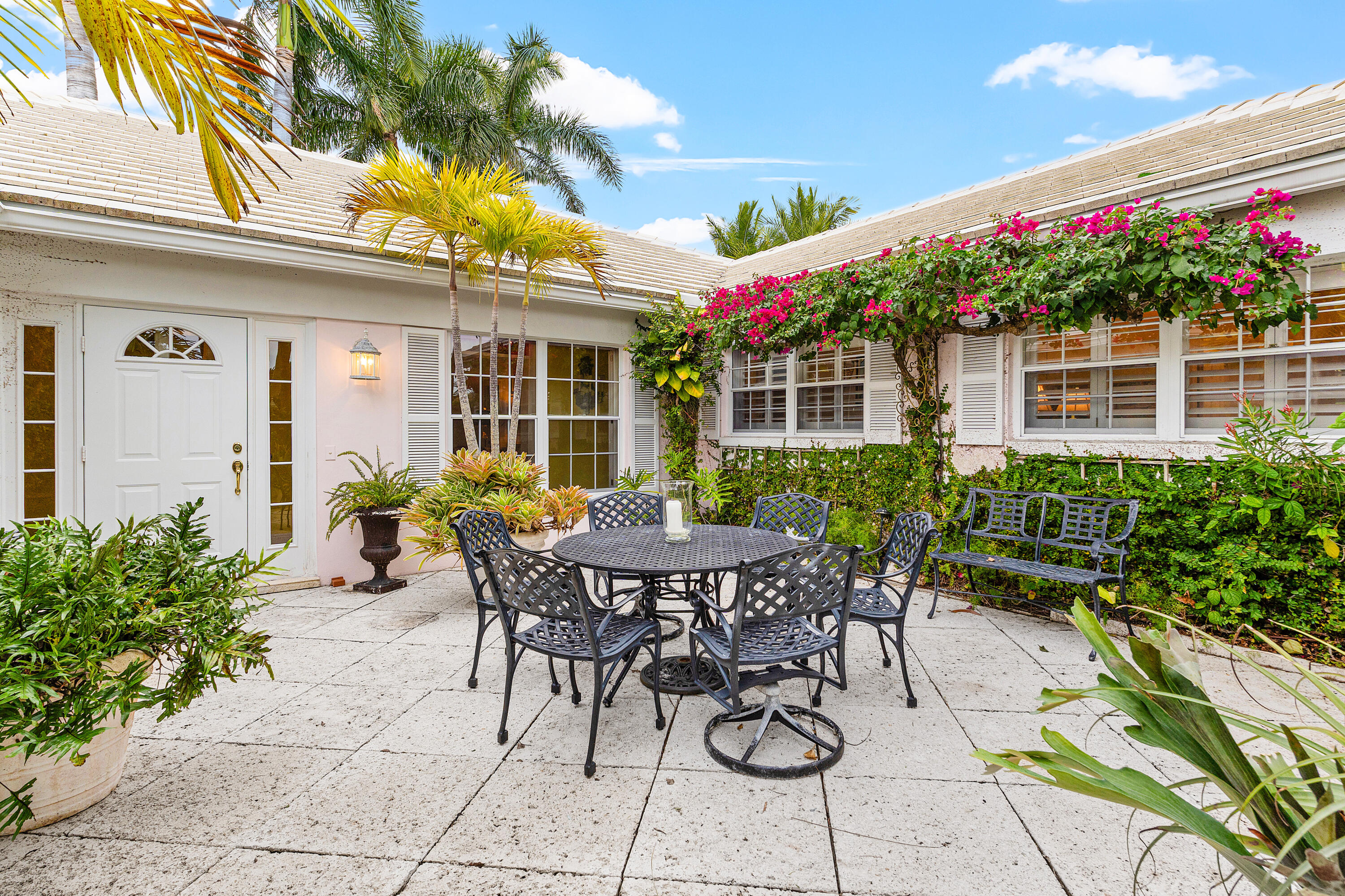 4596 Sanderling Circle W