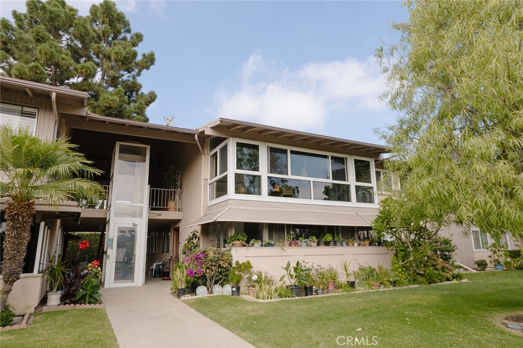 1981 McKinney Way 14N (M15)