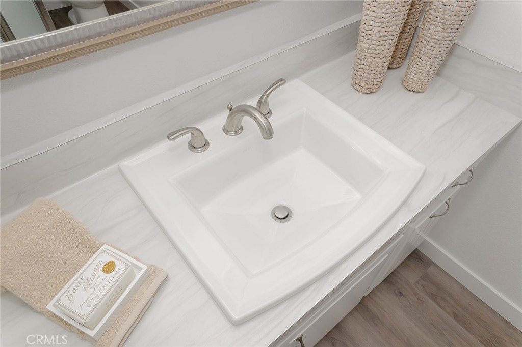 1981 McKinney Way 14N (M15)