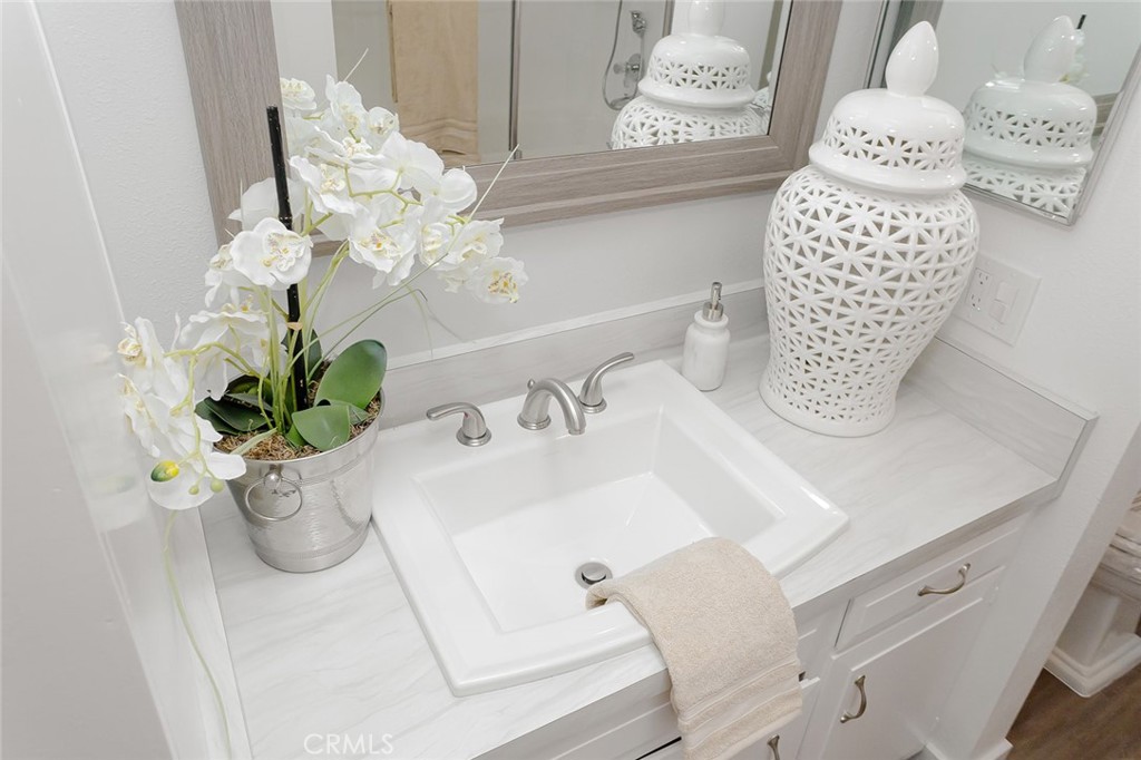 1981 McKinney Way 14N (M15)