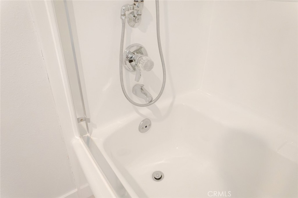 1981 McKinney Way 14N (M15)