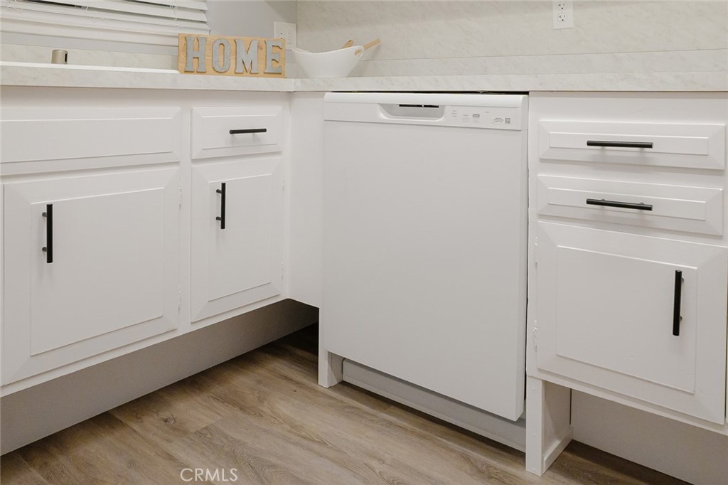 1981 McKinney Way 14N (M15)