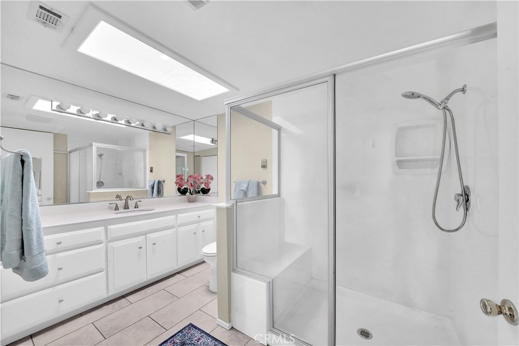 1470 Homewood Road 90L