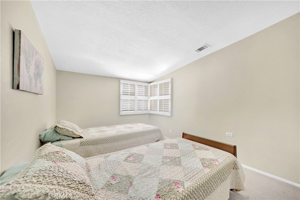 1470 Homewood Road 90L