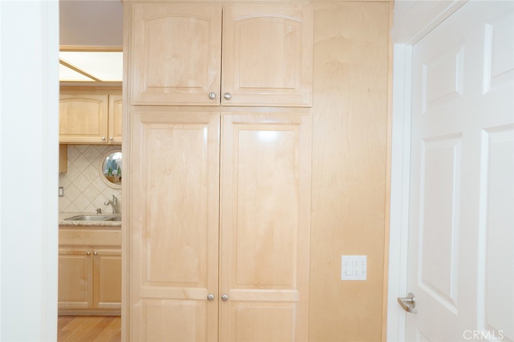 1291 Kenwood Rd. #162L (M7)