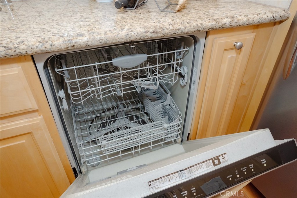 1291 Kenwood Rd. #162L (M7)