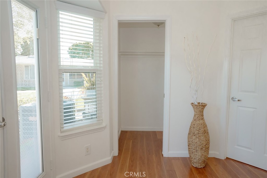 1291 Kenwood Rd. #162L (M7)