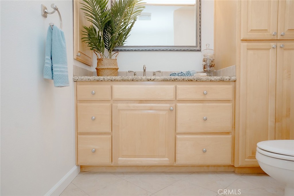 1291 Kenwood Rd. #162L (M7)