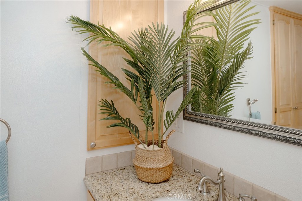 1291 Kenwood Rd. #162L (M7)