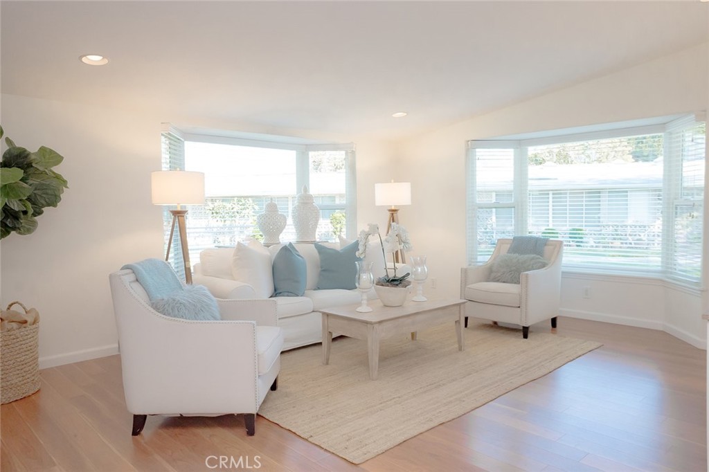 1291 Kenwood Rd. #162L (M7)