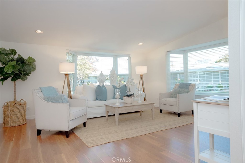 1291 Kenwood Rd. #162L (M7)