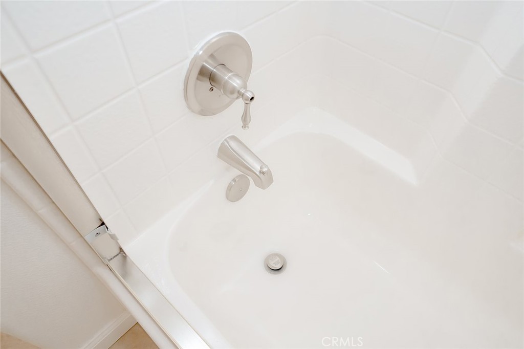 1291 Kenwood Rd. #162L (M7)