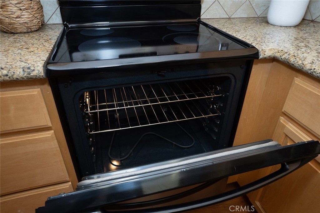 1291 Kenwood Rd. #162L (M7)